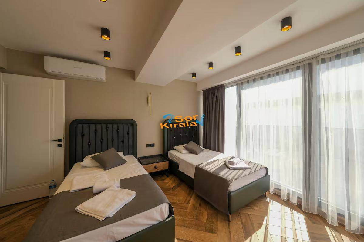 Fethiye Çalış Plajı, Kapalı Havuzlu, Sauna, Hamam, Jakuzili 3+1 Villa Royal 2