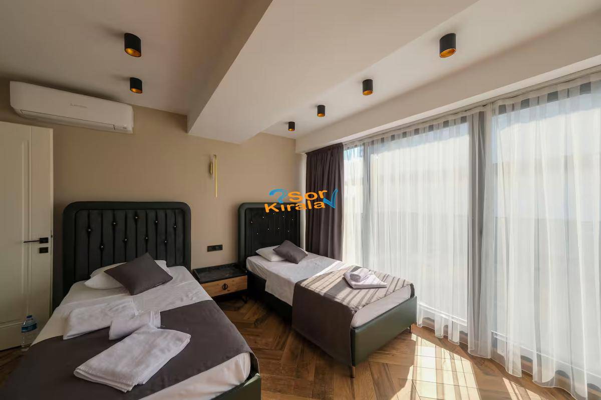 Fethiye Çalış Plajı, Kapalı Havuzlu, Sauna, Hamam, Jakuzili 3+1 Villa Royal 2