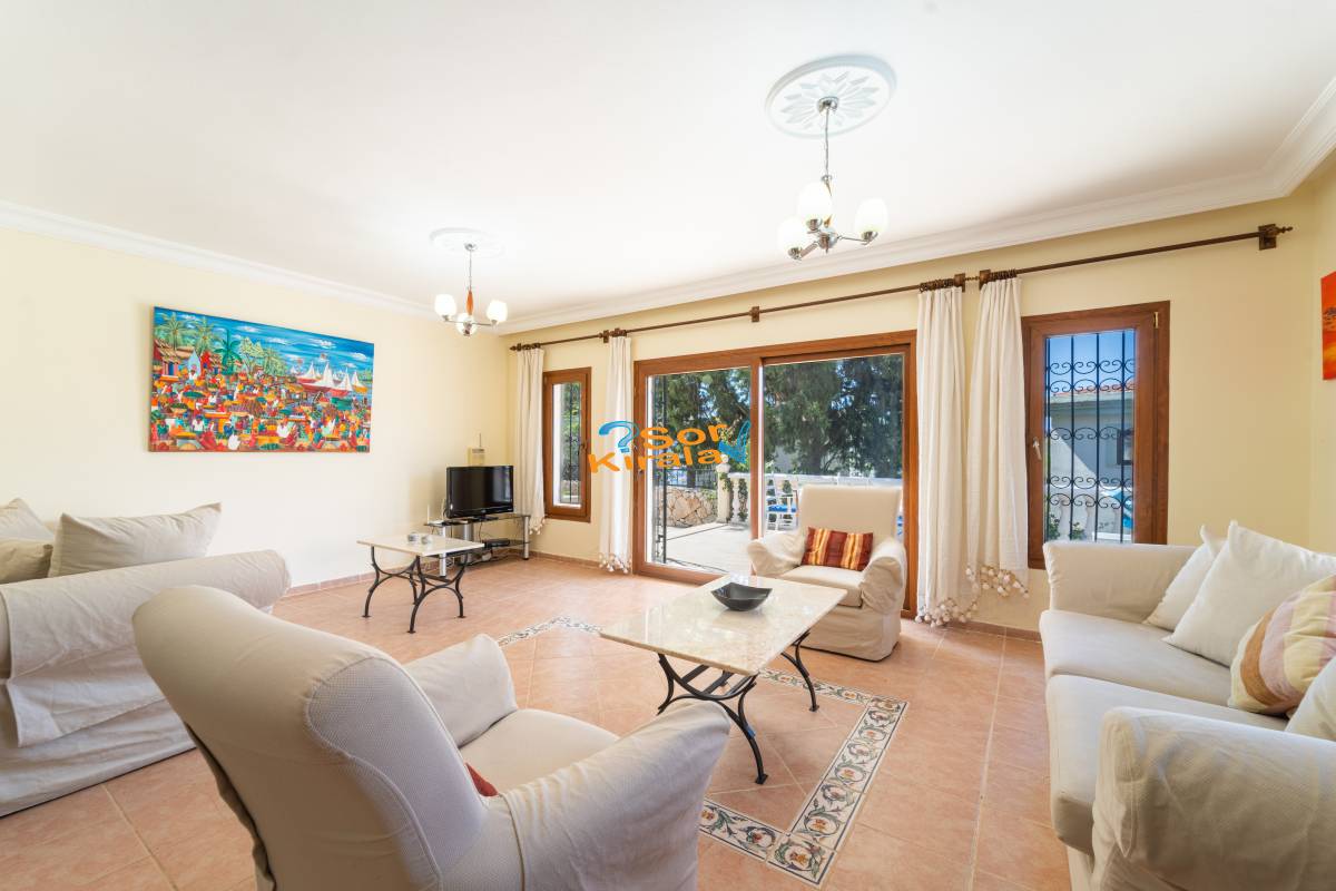 Kalkan Merkezde 4+1 Villa JASMİN