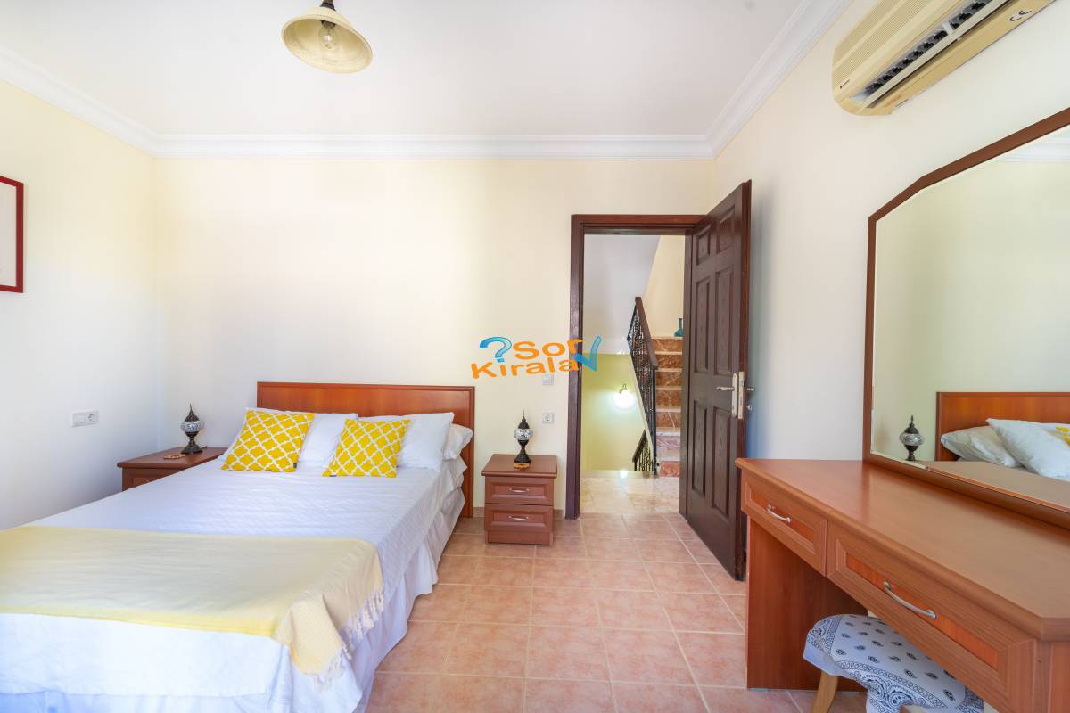 Kalkan Merkezde 4+1 Villa JASMİN