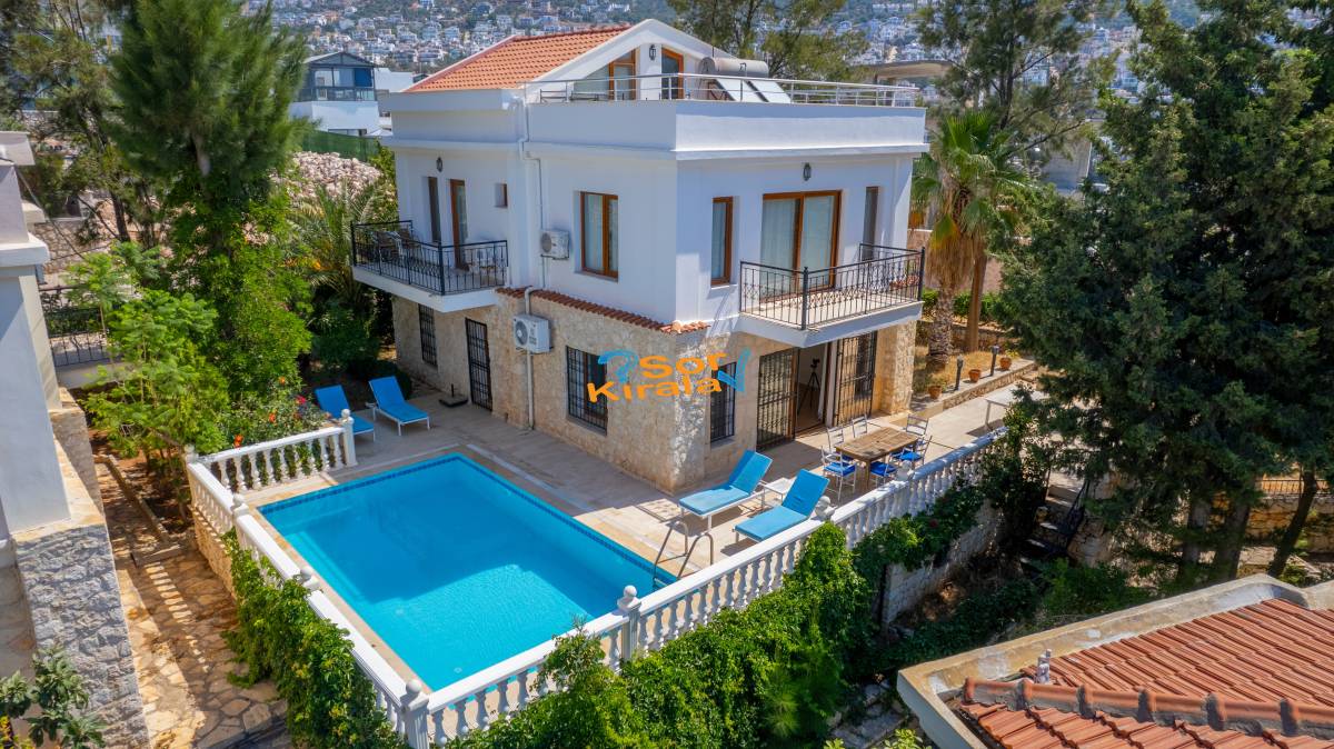 Kalkan Merkezde 4+1 Villa JASMİN