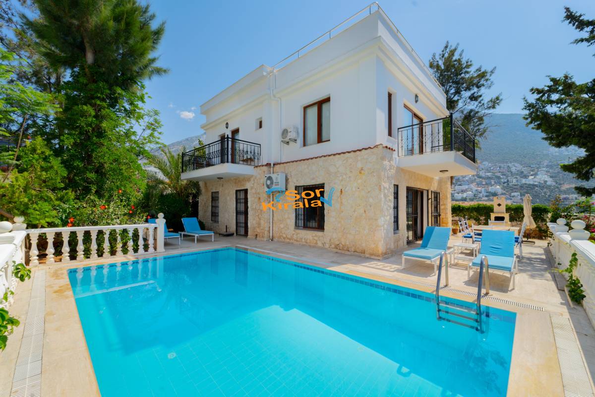 Kalkan Merkezde 4+1 Villa JASMİN