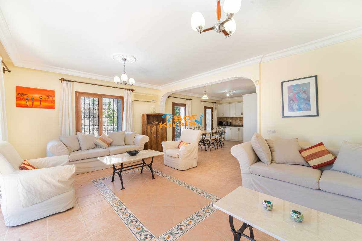 Kalkan Merkezde 4+1 Villa JASMİN